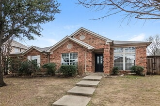 2085 Cameo Dr in Lewisville, TX - Building Photo - Building Photo