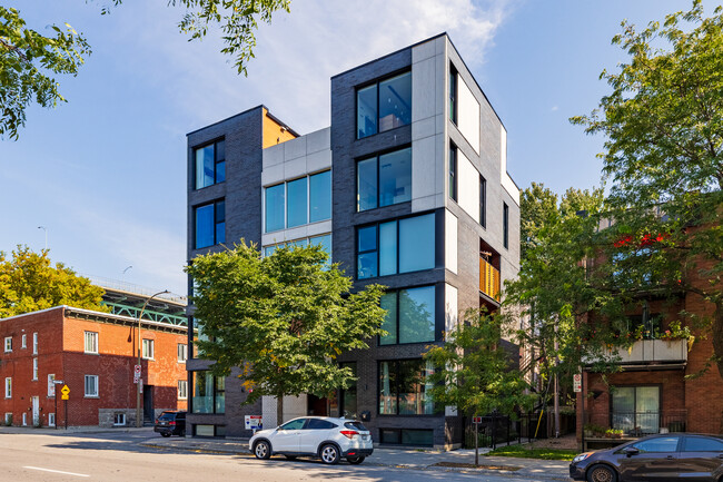 1890 René Lévesque Boul E in Montréal, QC - Building Photo - Building Photo