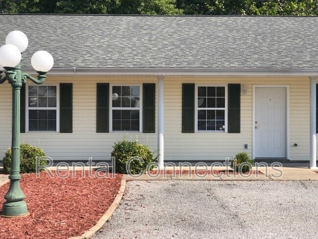 property at 605 1/2 Old Creal Springs Rd