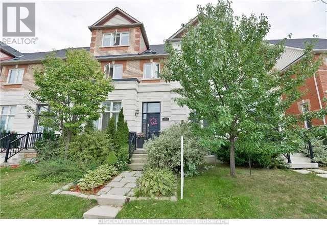 3286 Flagstone Dr in Mississauga, ON - Building Photo