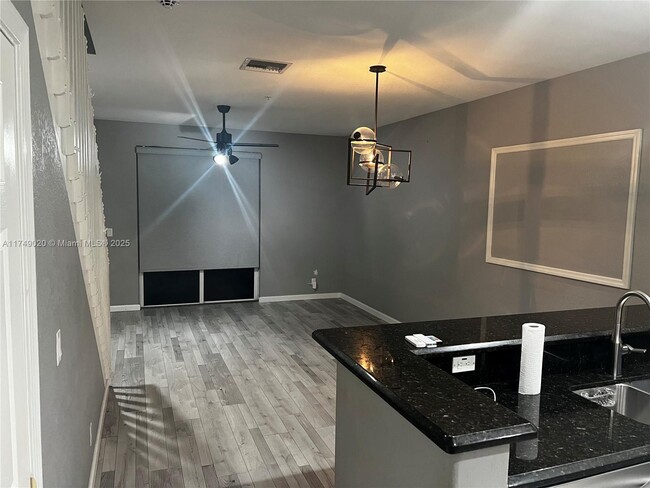 3535 NW 14th Ct in Lauderhill, FL - Building Photo - Building Photo