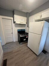 2328 S Harris Ave in Independence, MO - Building Photo - Building Photo