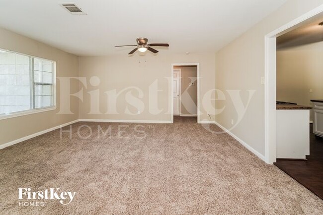 710 Canary Cir in Pasadena, TX - Building Photo - Building Photo