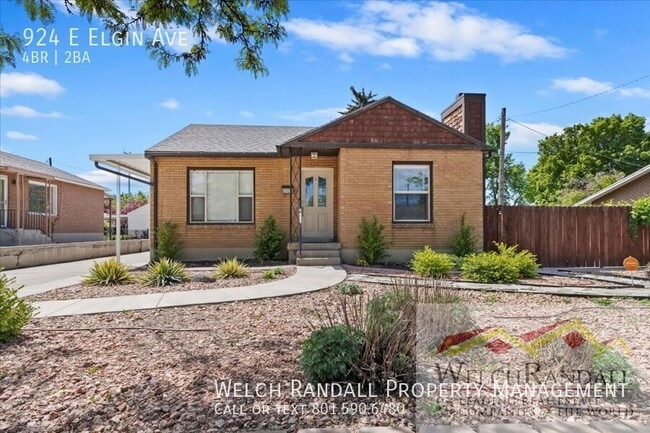 property at 924 E Elgin Ave