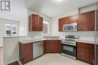 622 Moorpark Ave in Ottawa, ON - Building Photo - Building Photo