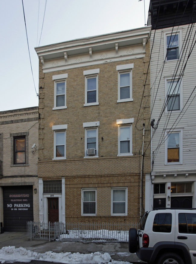 377 2nd St in Jersey City, NJ - Foto de edificio - Building Photo