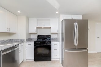 53 St Germain St in Quincy, MA - Building Photo - Building Photo