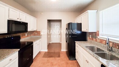 8120 Chapman Terrace in Mcdonough, GA - Foto de edificio - Building Photo