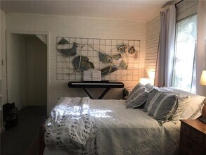 1904 Holly Ave in Brunswick, GA - Building Photo - Building Photo