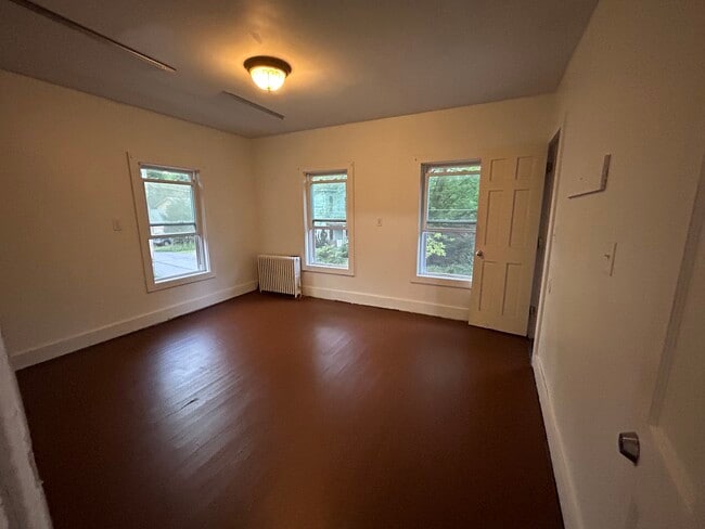 30 Wall St, Unit Wall Street - Large BR