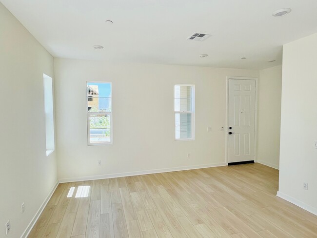 27057 Trail View Ln. in Valencia, CA - Building Photo - Building Photo