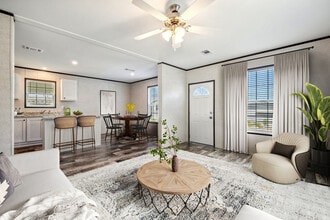 1065 Revere Ln in Kalamazoo, MI - Building Photo - Building Photo