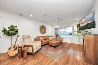 411 Venice St in Sugar Land, TX - Foto de edificio - Building Photo