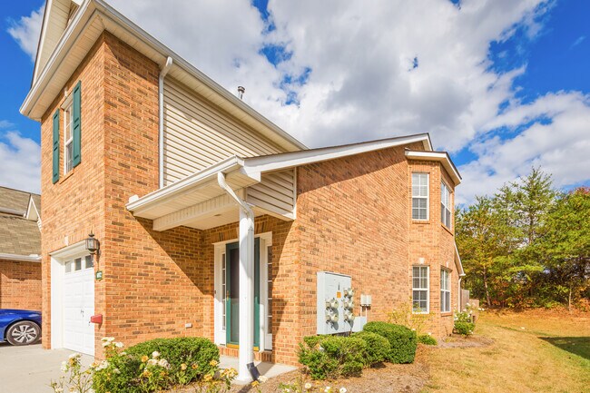 6972 La Christa Way in Knoxville, TN - Building Photo - Building Photo