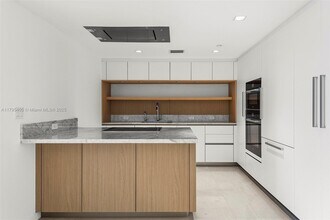 1135 103rd St, Unit # 505 in Bay Harbor Islands, FL - Building Photo - Building Photo