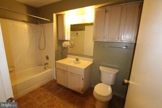 414 Walden Cir-Unit -414 in Trenton, NJ - Building Photo - Building Photo