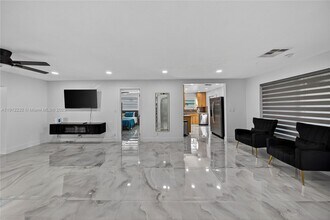 3130 SW 16th St in Fort Lauderdale, FL - Building Photo - Building Photo