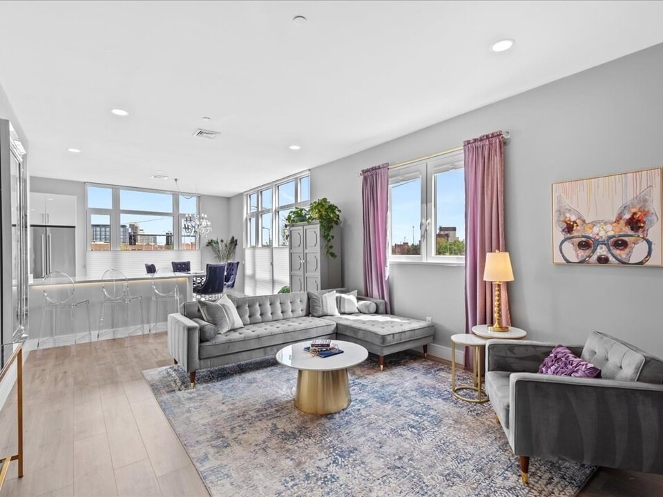 610 Rutherford Ave in Boston, MA - Building Photo