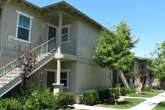 The Vintage Apartments in Corona, CA - Foto de edificio - Building Photo