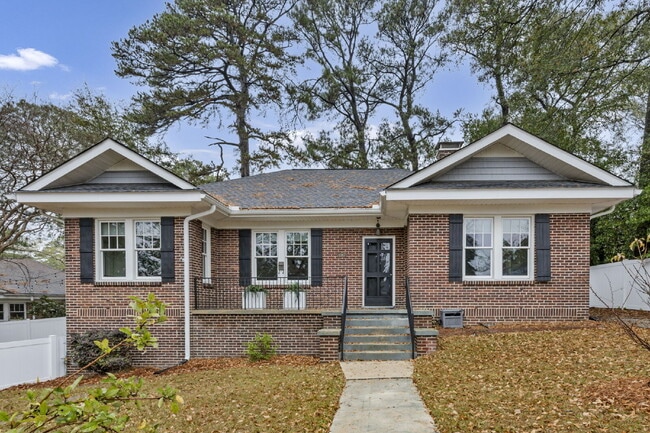 property at 1701 Pinewood Dr