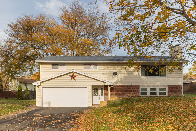 47 Bayberry Cir in Liverpool, NY - Foto de edificio - Building Photo