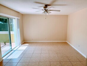 83 SE Beech Tree Ln in Stuart, FL - Building Photo - Building Photo