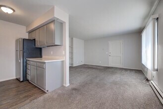 305 Maple Ave in Waukesha, WI - Building Photo - Building Photo