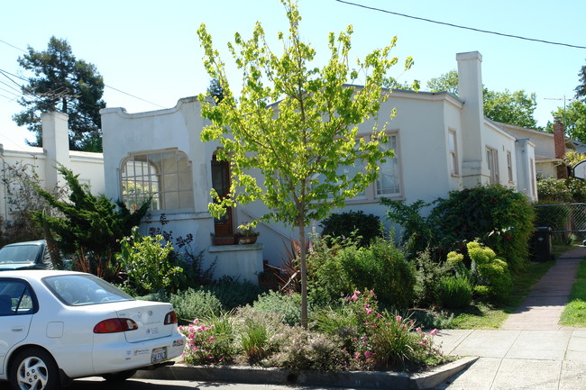 1926-1926A Oregon St in Berkeley, CA - Foto de edificio - Building Photo