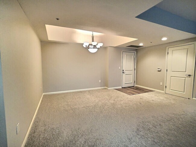 46 W Julian St in San Jose, CA - Foto de edificio - Building Photo