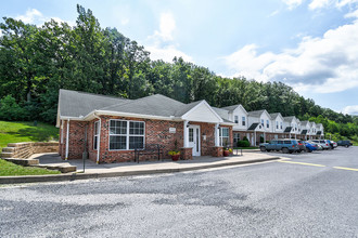 Catawba Club in Berkeley Springs, WV - Building Photo - Building Photo