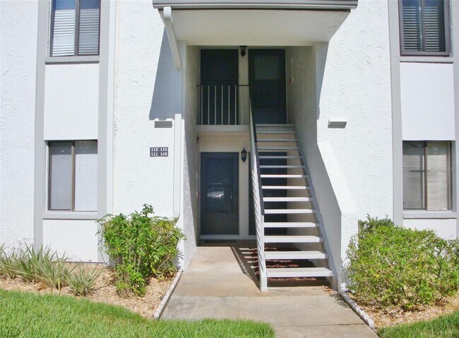111 Cypress Ct in Oldsmar, FL - Building Photo - Building Photo
