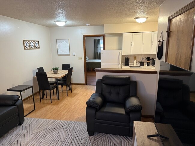 property at 506 E Elm St