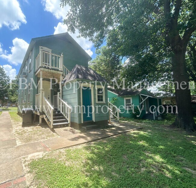 502 W 1st Ave in Corsicana, TX - Building Photo - Building Photo