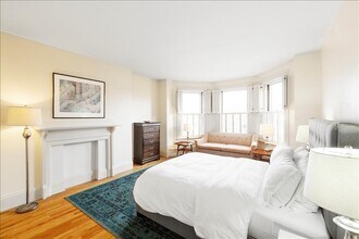 383 Commonwealth Ave in Boston, MA - Foto de edificio - Building Photo