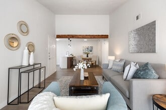 MIA Forest Oaks in Arlington, TX - Foto de edificio - Building Photo