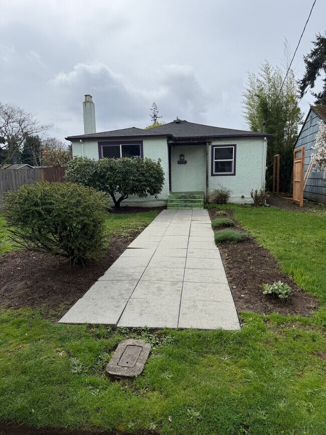 property at 5320 SE Mitchell St