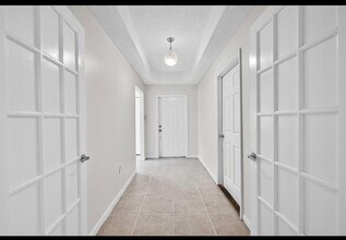 13761 N Garden Cove Cir in Davie, FL - Building Photo - Building Photo