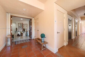 13633 Deering Bay Dr in Coral Gables, FL - Building Photo - Building Photo
