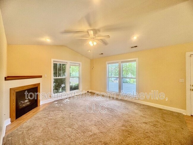 3 Rosemont Ct in Asheville, NC - Building Photo - Building Photo