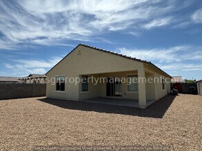 2058 E Julian Dr in Casa Grande, AZ - Building Photo - Building Photo