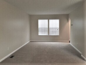 352 Pinecrest Ct in Delaware, OH - Building Photo - Building Photo