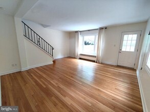 17 Kennedy St in Alexandria, VA - Building Photo - Building Photo