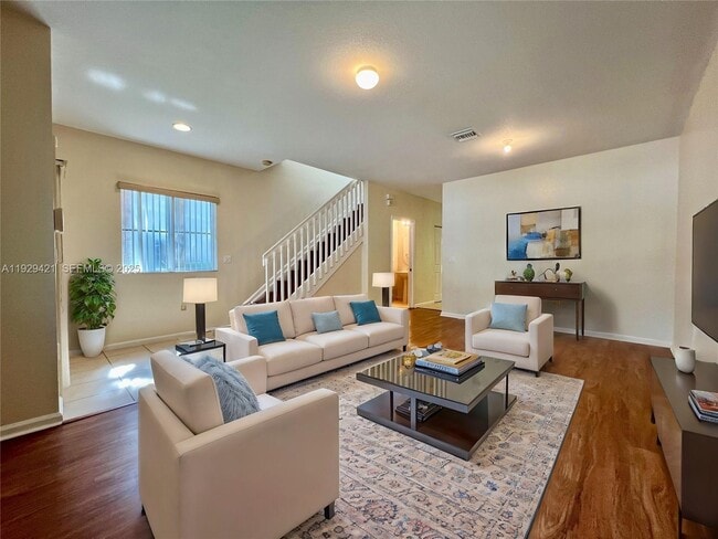 8208 SW 29th St in Miramar, FL - Building Photo - Building Photo