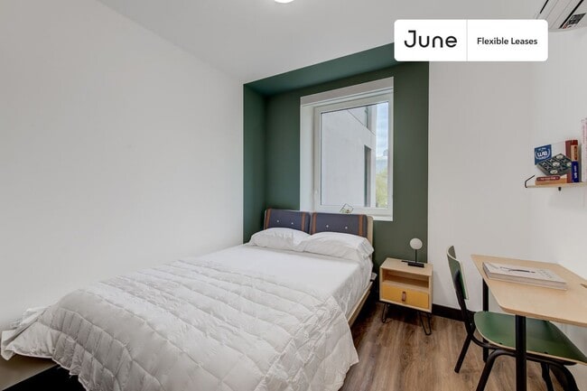 Charming Private ROOM in Williamsburg, Unit 3 in Brooklyn, NY - Building Photo - Building Photo