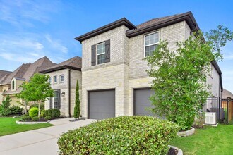 28080 Woodland Bend Way in Spring, TX - Building Photo - Building Photo