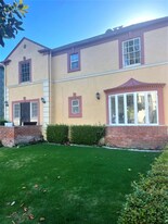 225 S Gale Dr in Beverly Hills, CA - Building Photo