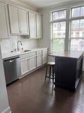 2426 Figaro Dr in Atlanta, GA - Building Photo - Building Photo