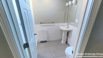 4 Weld Ave in Boston, MA - Building Photo - Building Photo