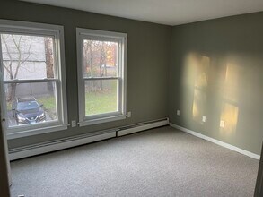 39 Enfield St in Hartford, CT - Building Photo - Building Photo