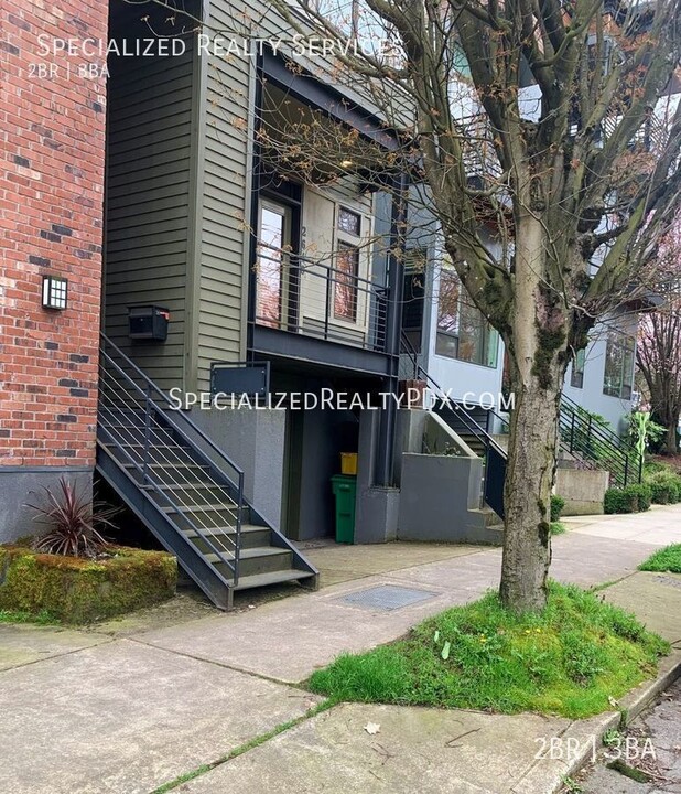 2644 NW Thurman St in Portland, OR - Foto de edificio